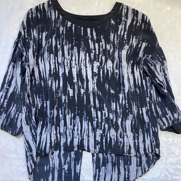 Robbi & Nikki Women's 100% Silk Watercolor Striped Design Open Back Top Size L - Picture 7 of 9